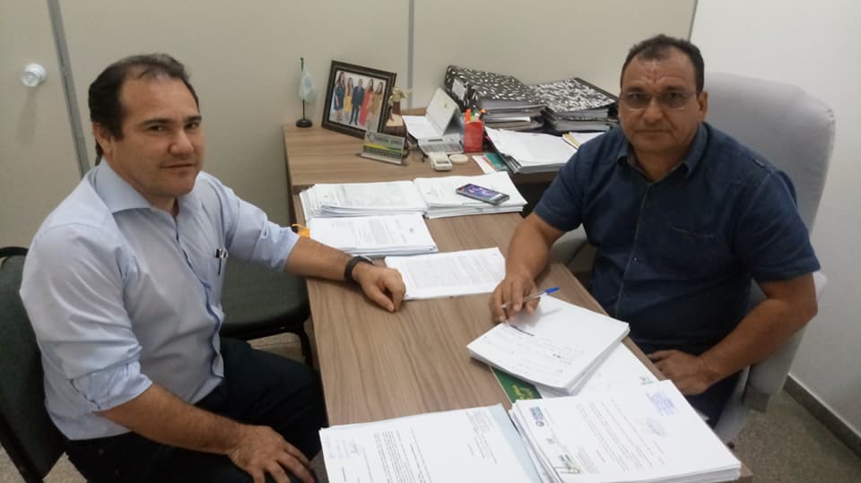 PREFEITO DIVINO ROCHA RECEBE O ENGENHEIRO MARCOS SILA DA SEINF - SECRETARIA DE ESTADO DA INFRAESTRUTURA